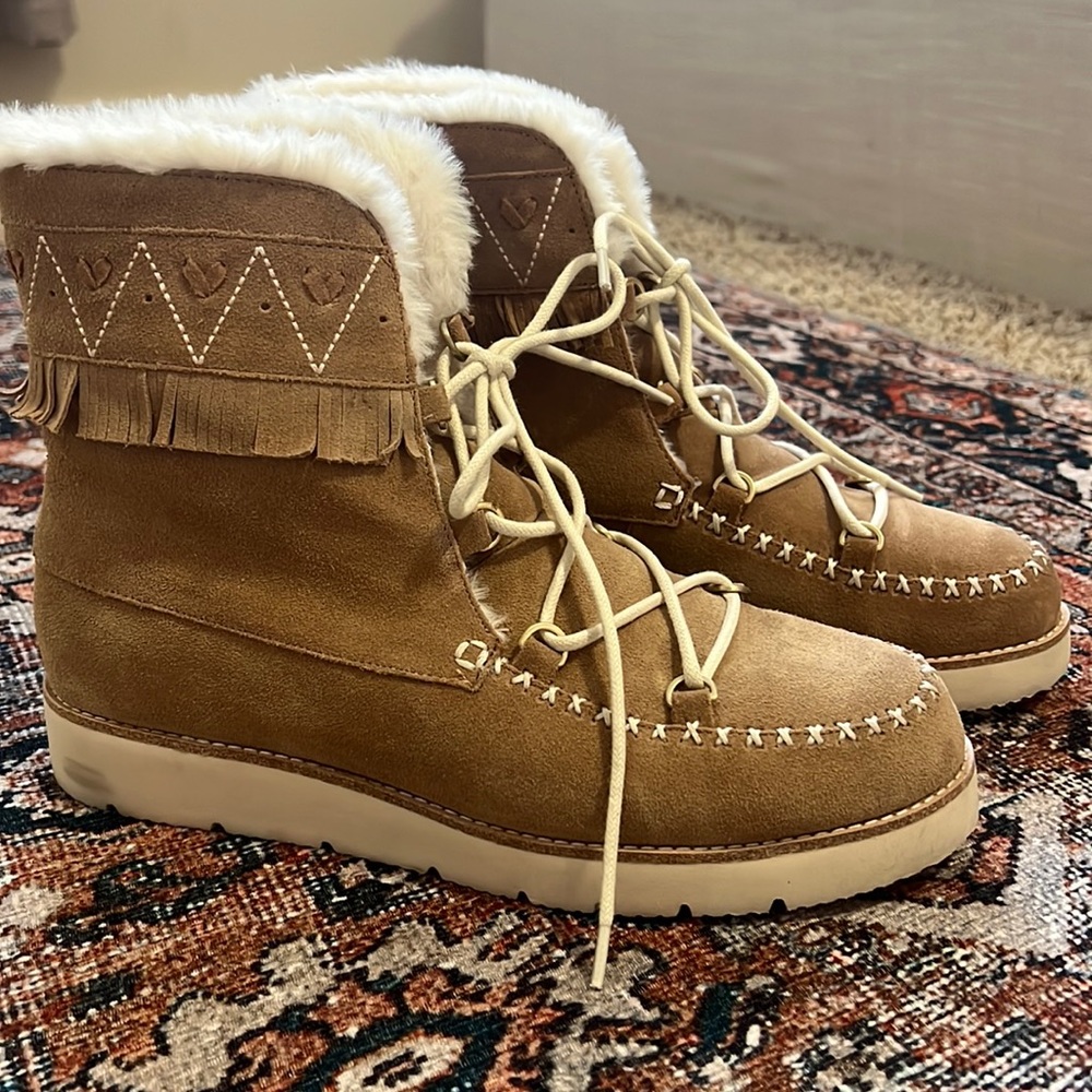 Moccasin Boot